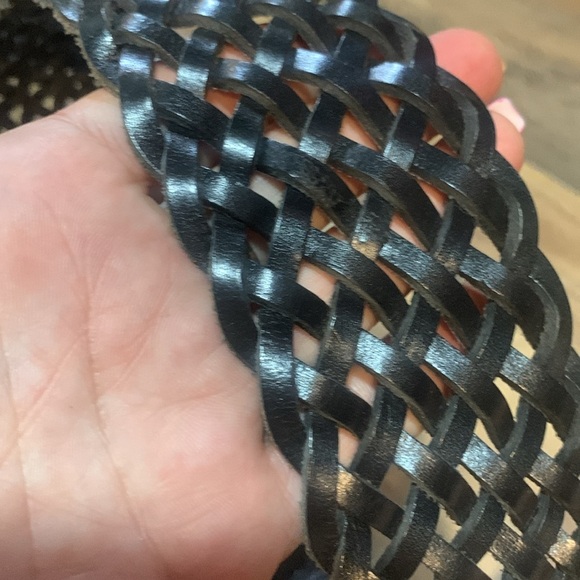 XS/Sm Vintage Black Braided Leather Wide Belt With Ornate Carved Gold Buckle - Picture 5 of 12